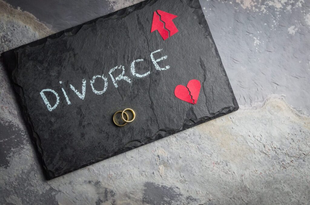 Concept of divorce.